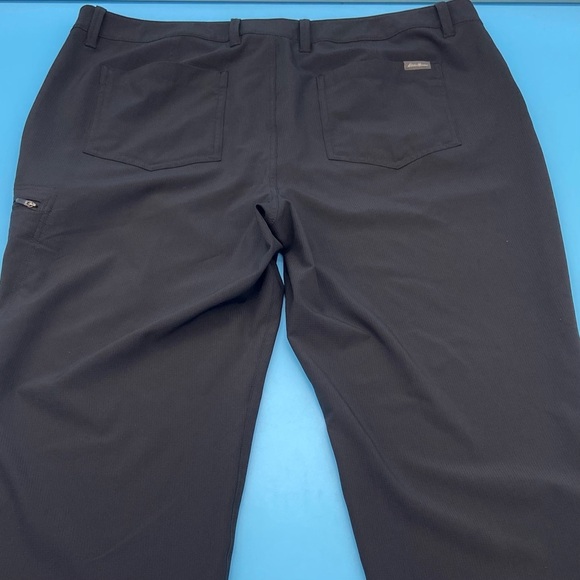 Eddie Bauer Stretch Ripstop Crop Pants with Side Zipper Cargo Pocket Pants 16 - Picture 3 of 6